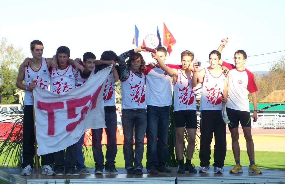 L'équipe Minimes-Cadets du TSA championne de France interclubs 2008 à Castres