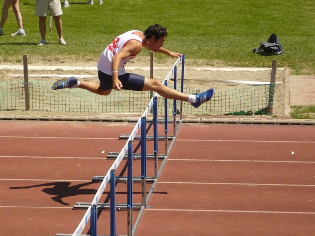 Gaetan Carpe sur 400m Haies à la finale Interclubs 2010 à Sesquières