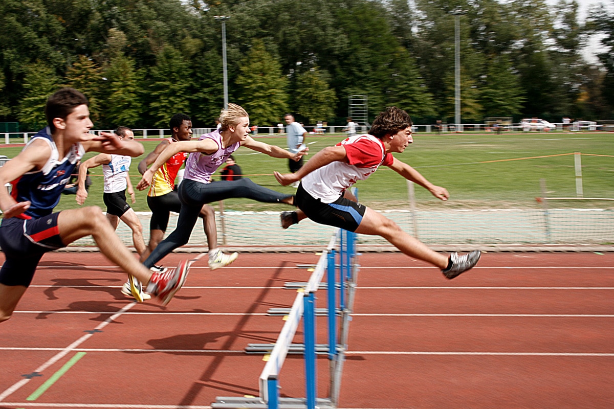 Baptiste Barthès sur 100m Haies au challenge d'Automne 2010 à Sesquières