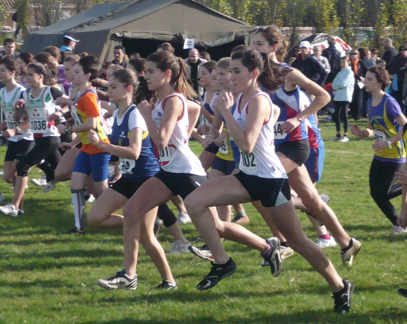 Départ d'Emma Dupuy et d'Audrey Daneluzzo au cross de Montauban 2010