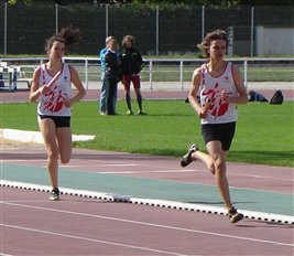 Jean-Baptiste Grand et Emmanuelle Dupuy sur le relais 8228 au meeting Yves Vila 2011 à Castres