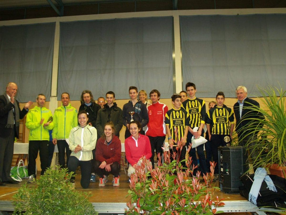 Podium des équipes du 10km de Castres 2014