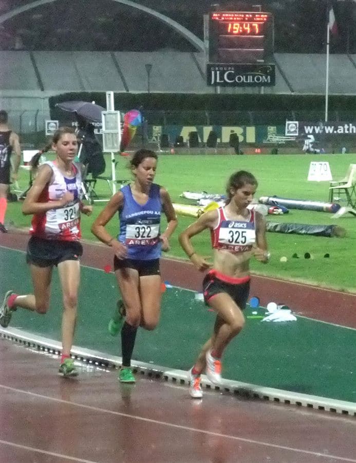 Julie Latger sur 5000m aux championnats de France Espoirs 2014 à Albi