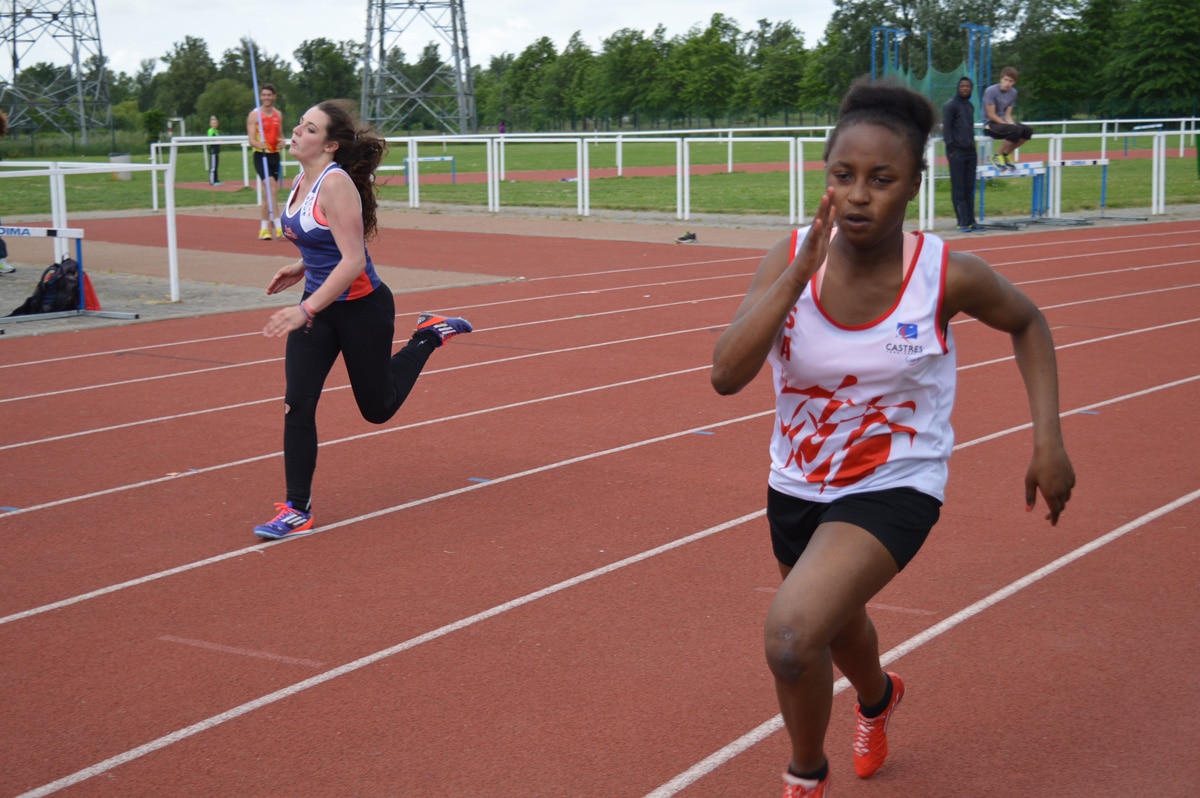 Hadja Daffé sur 200m au Meeting du SATUC 2015 à Toulouse