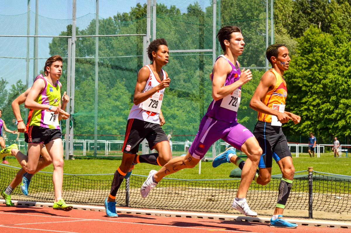 Léo Nocaudie sur 800m au 1er tour des interclubs 2015 à Sesquières