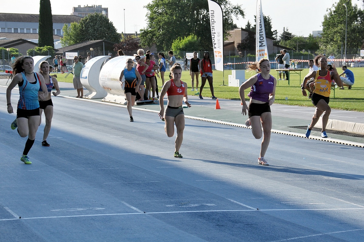 Sarah Teysseyre sur 100m au Meeting de Montauban 2015