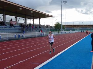 Christophe Yamnaine sur 3000m au Meeting Terre d'Envol 2016 à Colomiers