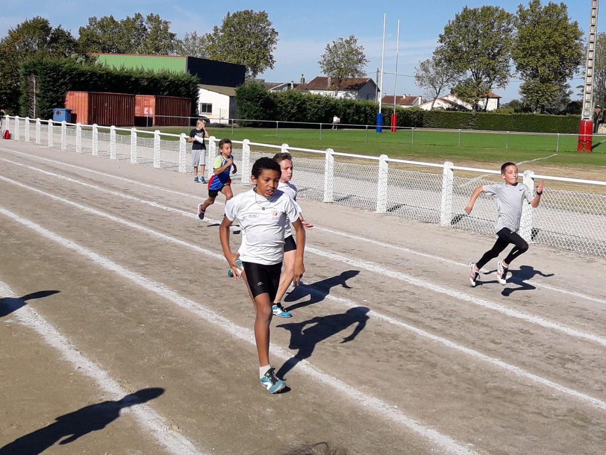 Samuel Conjungo sur le sprint au meeting poussins 2016 à Lavaur