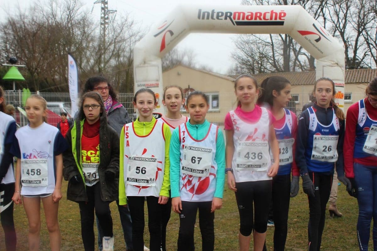 Les benjamines du TSA aux championnats de zone centre d'Occitanie de cross 2017 à Carcassonne