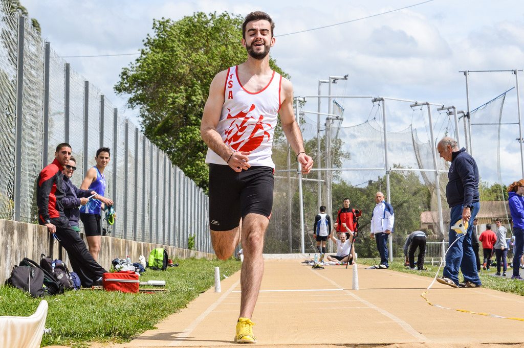 Jean Monnier au triple saut au 1er tour des interclubs 2016 à Castres