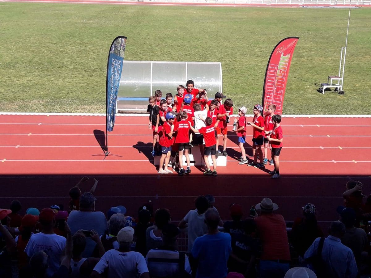 Les poussins du Castres Athlétisme champions interclubs 2017 à Carmaux