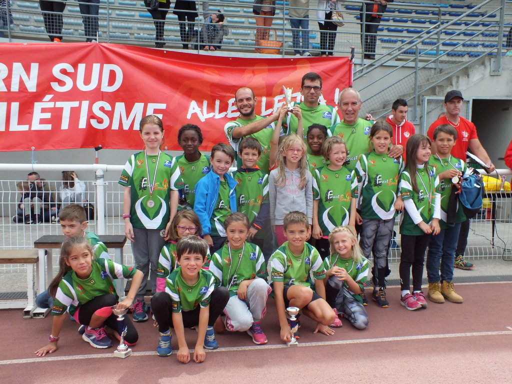 Même les entraîneurs peuvent soulever les coupes !