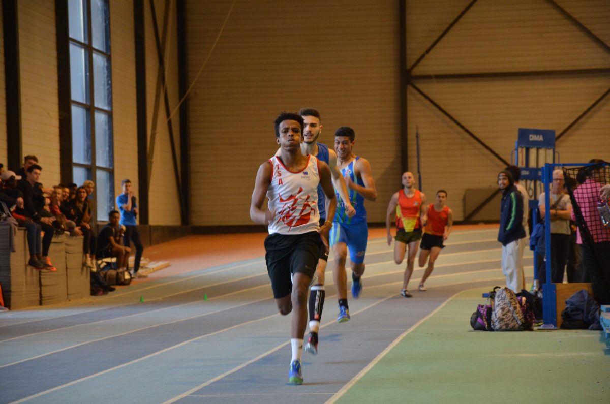 Baptiste Dieudé sur 400m au meeting indoor de Bompas 2017