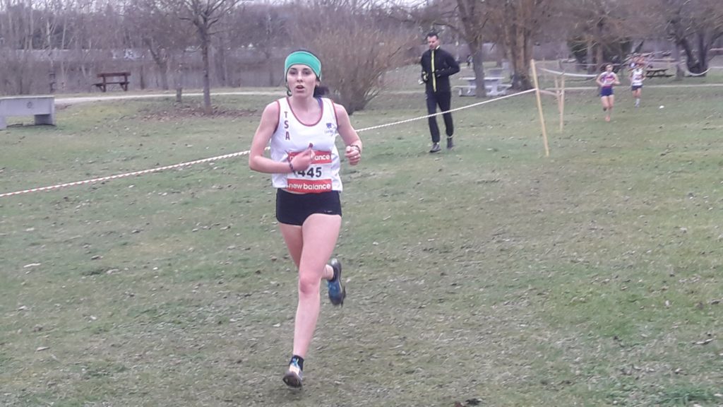 Alexia Vaissette sur la course des As féminins aux championnats du secteur Ouest d'Occitanie de cross 2018 à Caussade