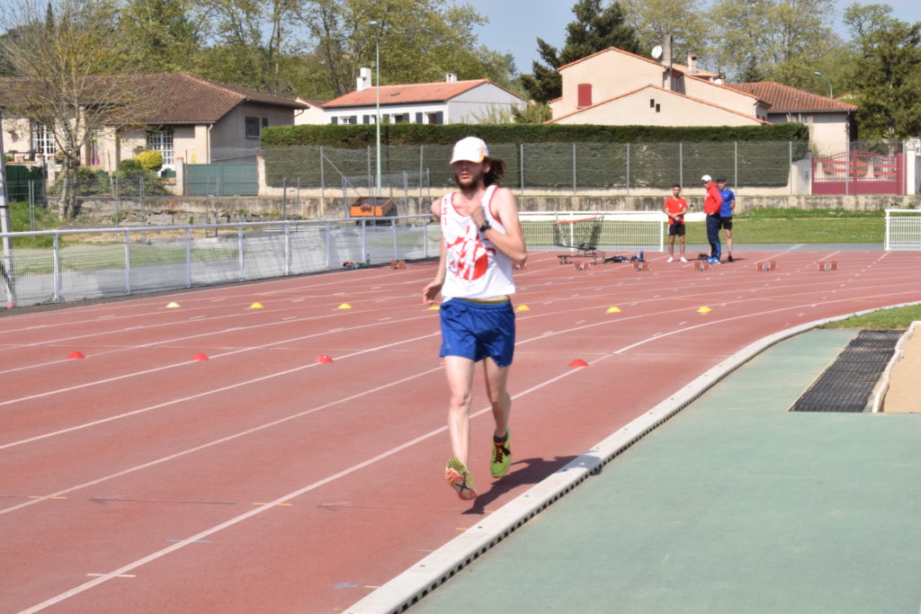 Steve Rémi à l'entrainement de marche