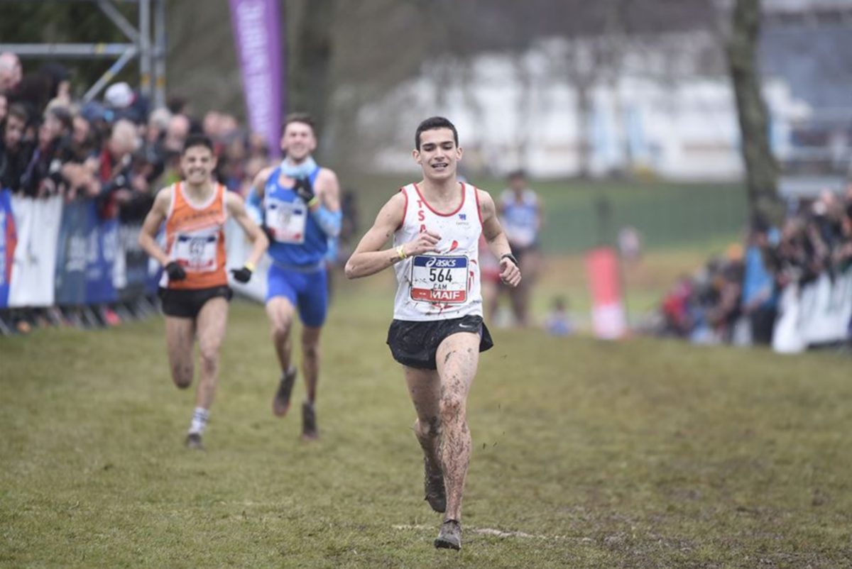 Flavien Szot à l'arrivée de la course des cadets des championnats de France de cross 2018 à Plouay