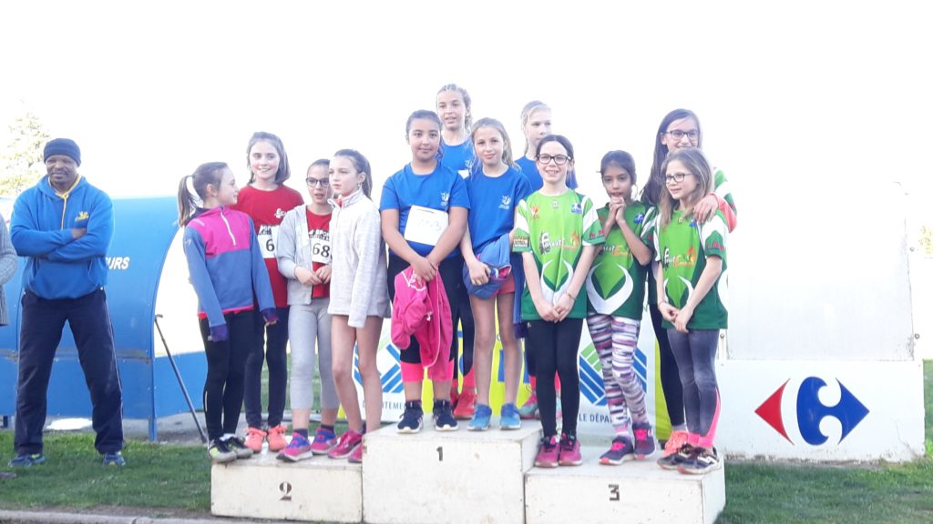 Podium POF par équipe des championnats du Tarn Eveils Athlé et Poussins de cross 2018 à Saint-Juéry