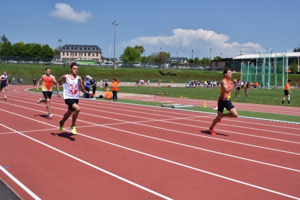 Anthony Velasco réalisant un chrono stratosphérique sur 400m au 1er tour des interclubs 2018 à Rodez