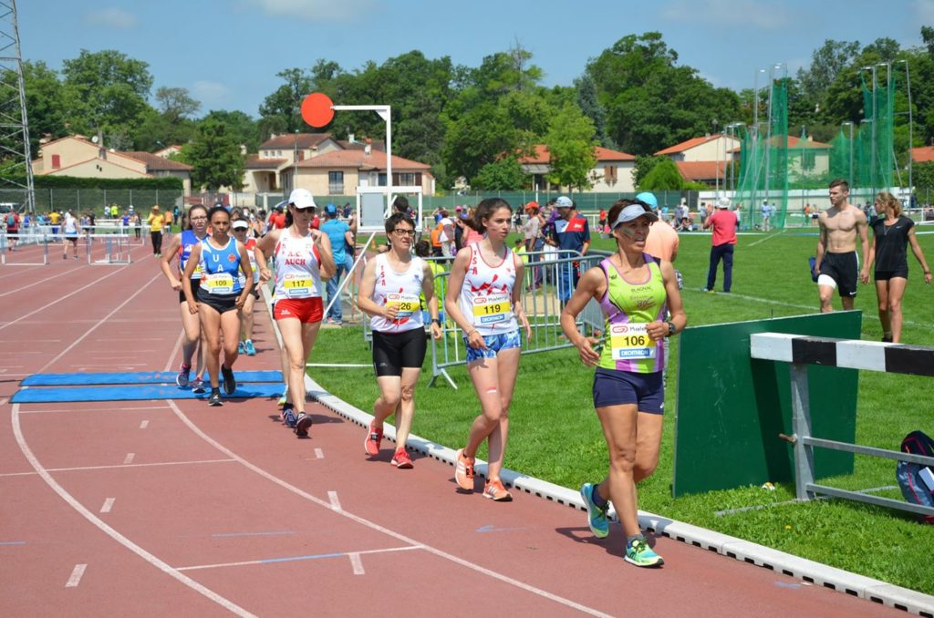 Armelle Tocon et Clara Chamayou au 3000m marche de la finale interclubs 2018 à Castres