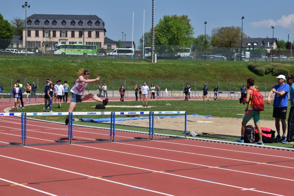 Notre lanceuse Ludivine Ruffel sur 400m haies au 1er tour des interclubs 2018 à Rodez