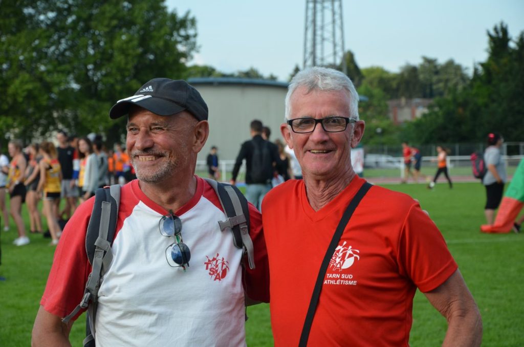 Des entraineurs contents et fiers de leurs athlètes lors de la finale interclubs 2018 à Castres