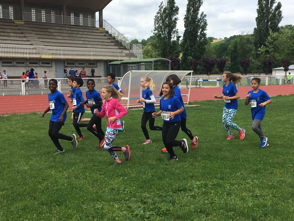 Les poussins Castres Athlétisme à la 4ème journée du challenge départemental 2018 à Carmaux