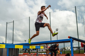 Ianis Miraoui au 2000m steeple lors des championnats du secteur ouest d'Occitanie 2018 à Tournefeuille