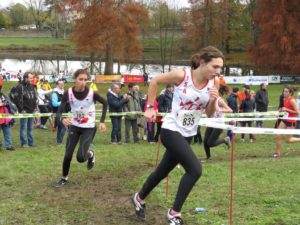 Célia Nunes et Léa Colom au cross Hubert André 2018 à Blaye-les-Mines