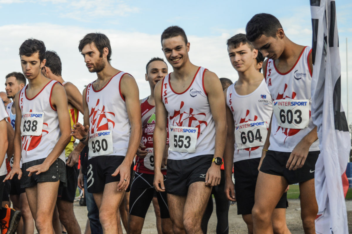 Départ de la course des As et juniors masculins au cross Jean Vidal 2018 àDépart de la course des As et juniors féminins au cross Jean Vidal 2018 à Lescure-d'Albigeois