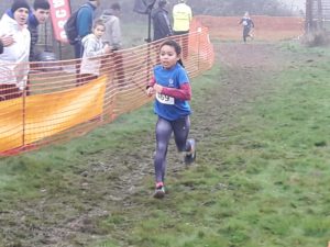 Mélissa Conjungo à l'arrivée de la course aux championnats du Tarn de cross 2019 à Florentin