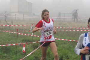 Toscane Durand en tête des cadettes aux championnats du Tarn de cross 2019 à Florentin