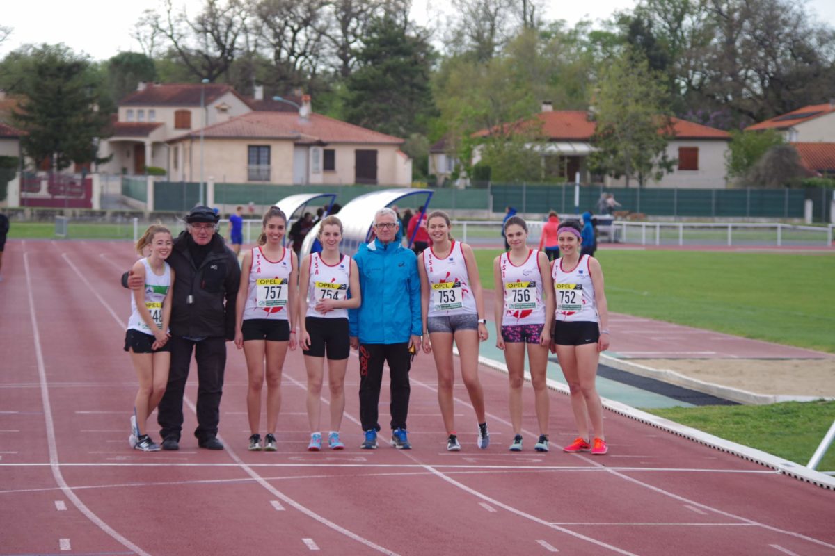 Départ du 800m féminin du meeting du Castres Athlétisme 2019