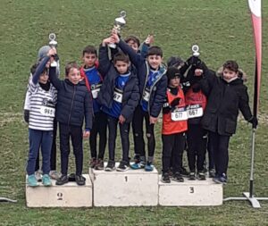 Podium des Eveils Athlé aux championnats du Tarn de cross 2023 à Saint-Juéry